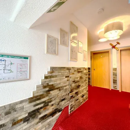 Fliegerhaeusle 24h Self Check In Inn 3*