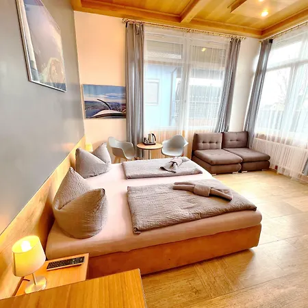 Fliegerhaeusle 24h Self Check In Inn 3*